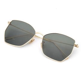 Polarisierte Lebensstil-Sonnenbrille-Edelstahl-materielle gute Korrosionsbeständigkeit fournisseur